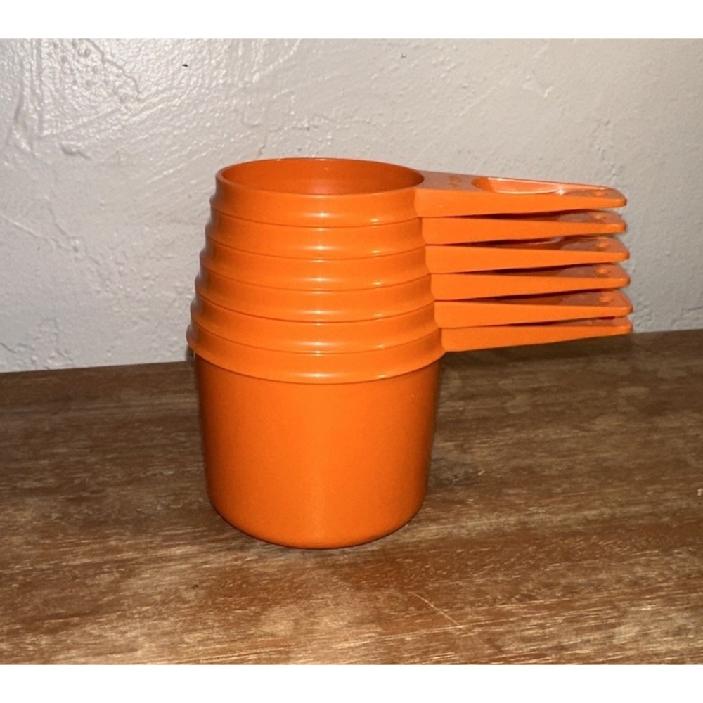 Tupperware Orange Measuring Cups (6) Complete Set 761-766